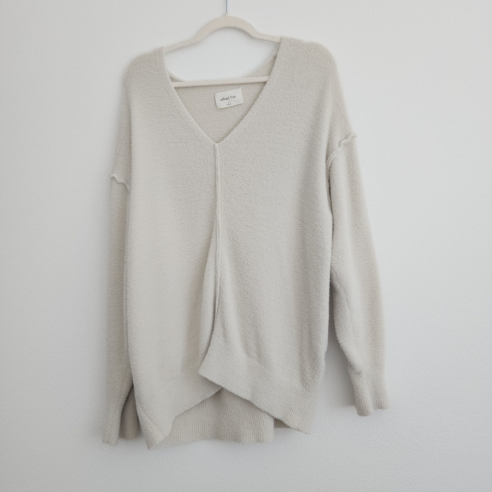 Aritzia Wilfred Free Hush Knit Cream Sweater